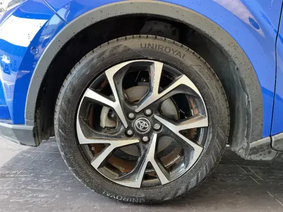 TOYOTA C-HR - voiture d'occasion - Photo 23