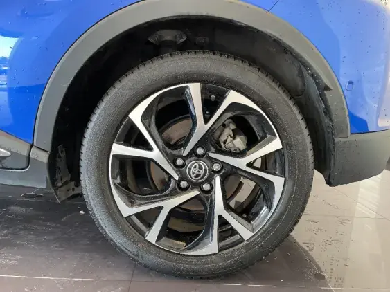 TOYOTA C-HR - voiture d'occasion - Photo 24