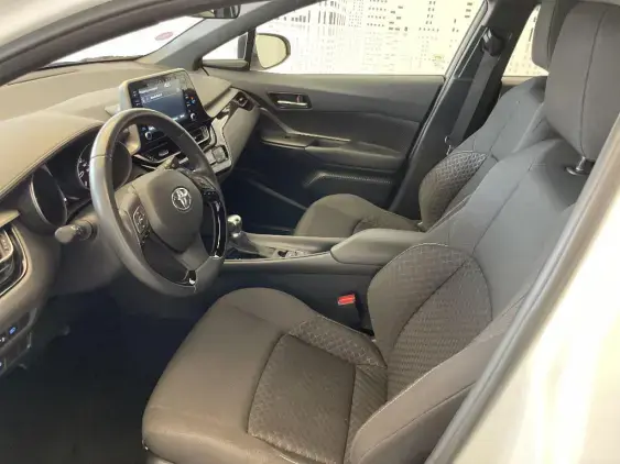 TOYOTA C-HR - voiture d'occasion - Photo 18