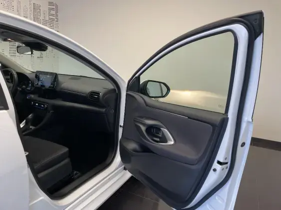 TOYOTA YARIS IV - voiture d'occasion - Photo 20