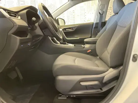 TOYOTA RAV4 V - voiture d'occasion - Photo 21