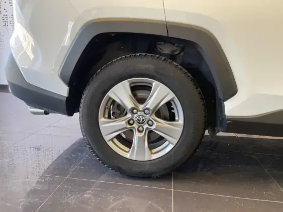 TOYOTA RAV4 V - voiture d'occasion - Photo 25