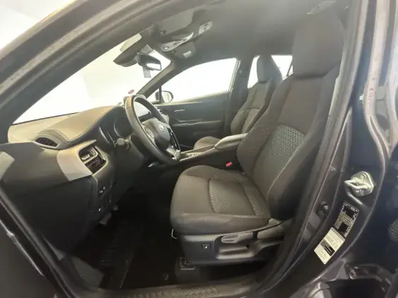 TOYOTA C-HR - voiture d'occasion - Photo 19