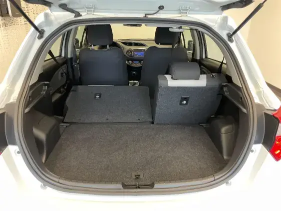 TOYOTA YARIS III - voiture d'occasion - Photo 16