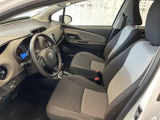 TOYOTA YARIS III - voiture d'occasion - Photo 18