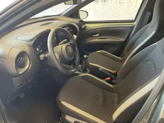 TOYOTA AYGO X - voiture d'occasion - Photo 18