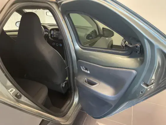TOYOTA AYGO X - voiture d'occasion - Photo 20