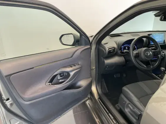 TOYOTA YARIS CROSS I - voiture d'occasion - Photo 19