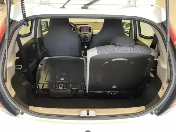 TOYOTA AYGO II - voiture d'occasion - Photo 16