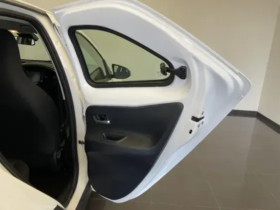 TOYOTA AYGO X - voiture d'occasion - Photo 18
