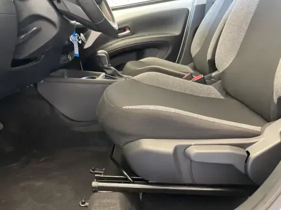 TOYOTA AYGO X - voiture d'occasion - Photo 19