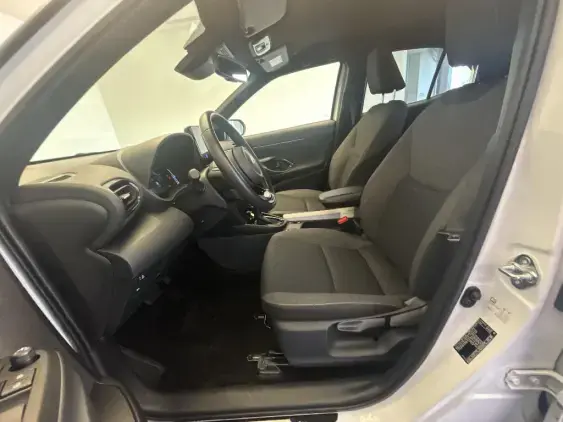 TOYOTA YARIS CROSS I - voiture d'occasion - Photo 18