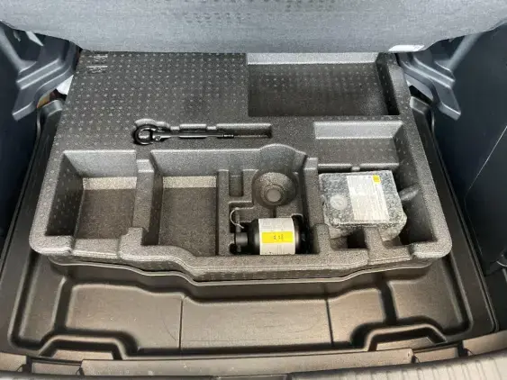 TOYOTA YARIS CROSS I - voiture d'occasion - Photo 17