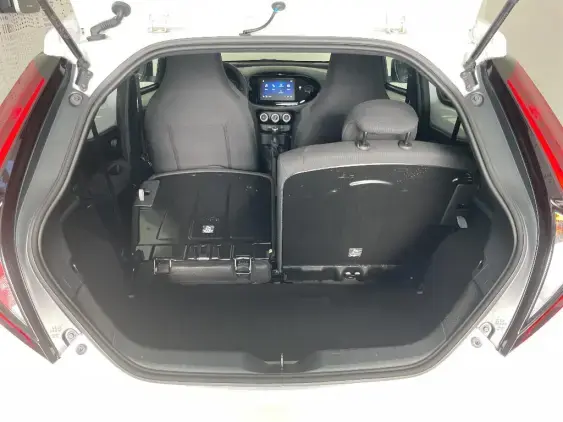 TOYOTA AYGO X - voiture d'occasion - Photo 16