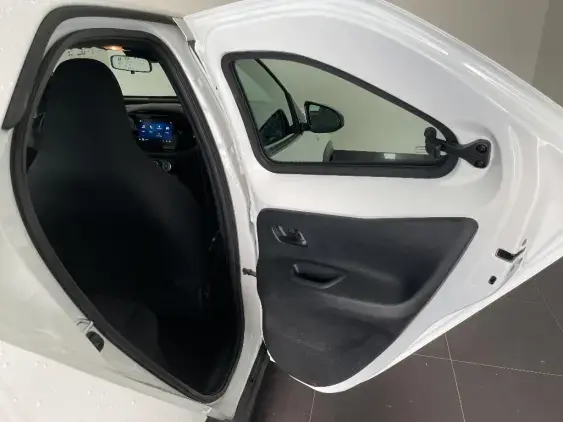 TOYOTA AYGO X - voiture d'occasion - Photo 20