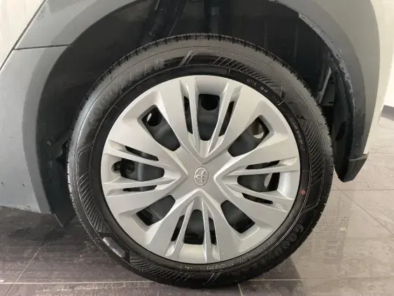 TOYOTA AYGO X - voiture d'occasion - Photo 23