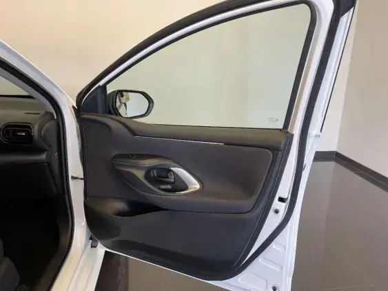 TOYOTA YARIS IV - voiture d'occasion - Photo 18