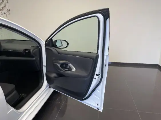 TOYOTA YARIS IV - voiture d'occasion - Photo 19