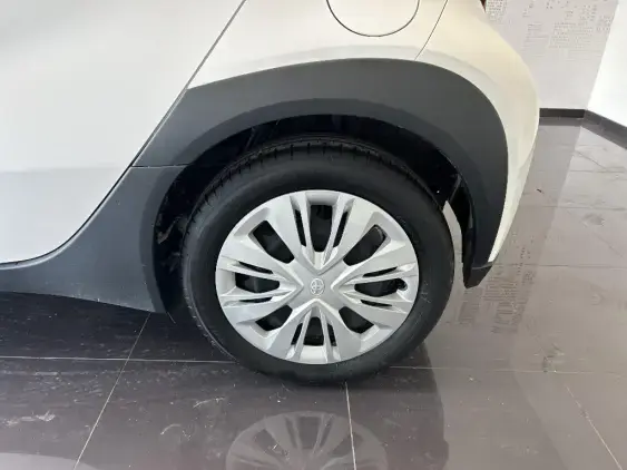 TOYOTA AYGO X - voiture d'occasion - Photo 22