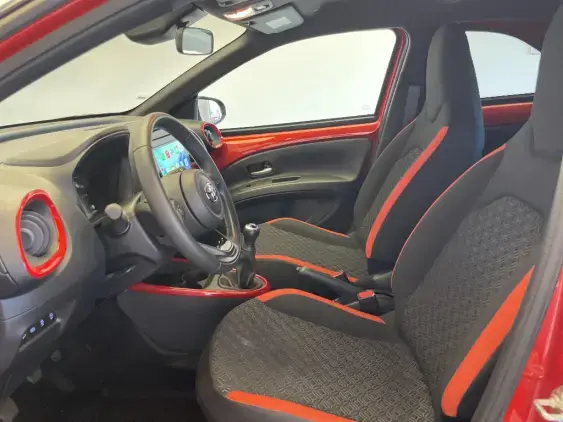 TOYOTA AYGO X - voiture d'occasion - Photo 18