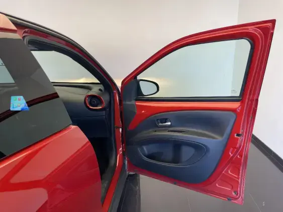 TOYOTA AYGO X - voiture d'occasion - Photo 20