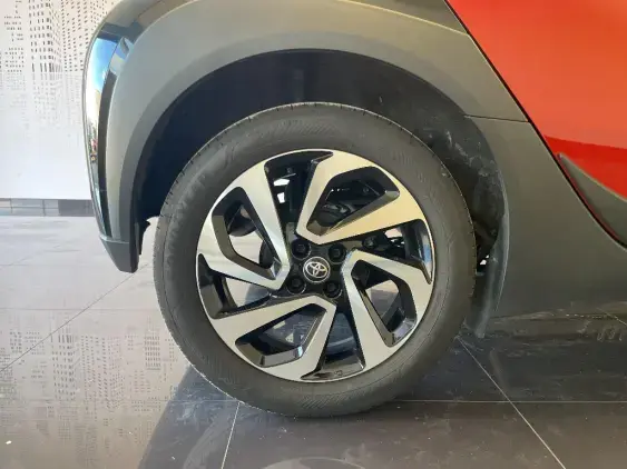 TOYOTA AYGO X - voiture d'occasion - Photo 25