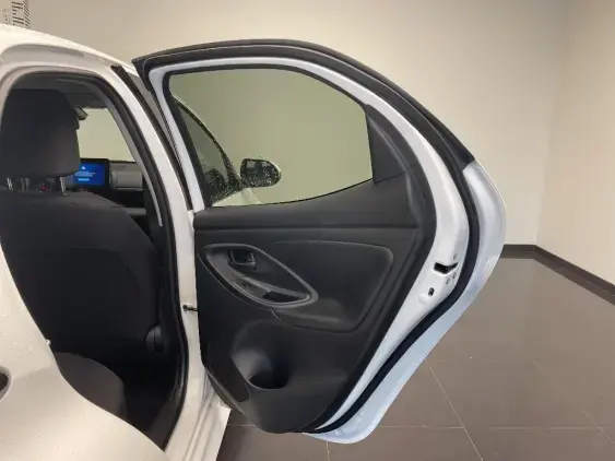 TOYOTA YARIS IV - voiture d'occasion - Photo 20