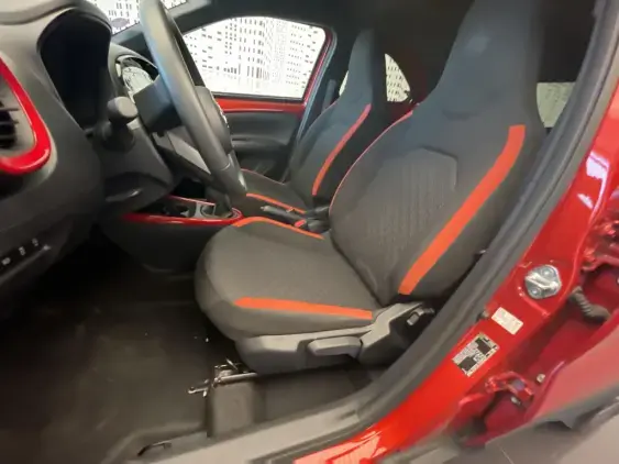 TOYOTA AYGO X - voiture d'occasion - Photo 18