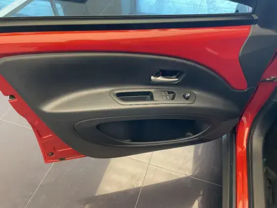 TOYOTA AYGO X - voiture d'occasion - Photo 19