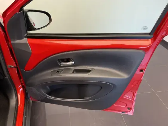 TOYOTA AYGO X - voiture d'occasion - Photo 20