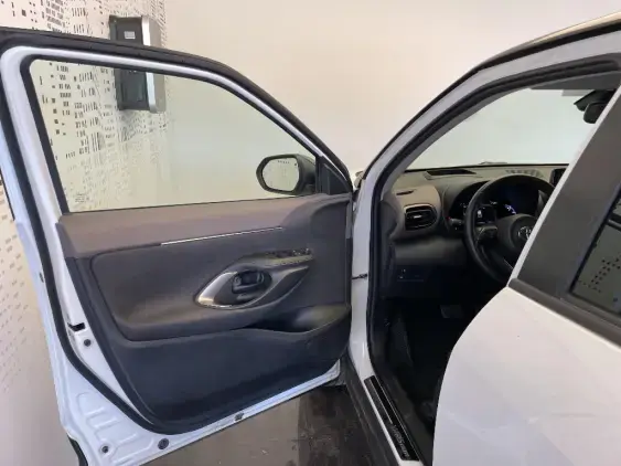TOYOTA YARIS CROSS I - voiture d'occasion - Photo 19