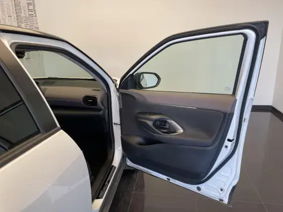 TOYOTA YARIS CROSS I - voiture d'occasion - Photo 20