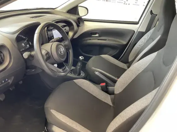 TOYOTA AYGO X - voiture d'occasion - Photo 18