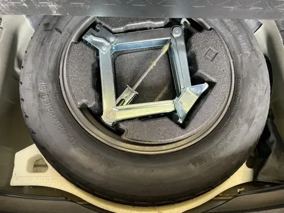 TOYOTA RAV4 V - voiture d'occasion - Photo 17