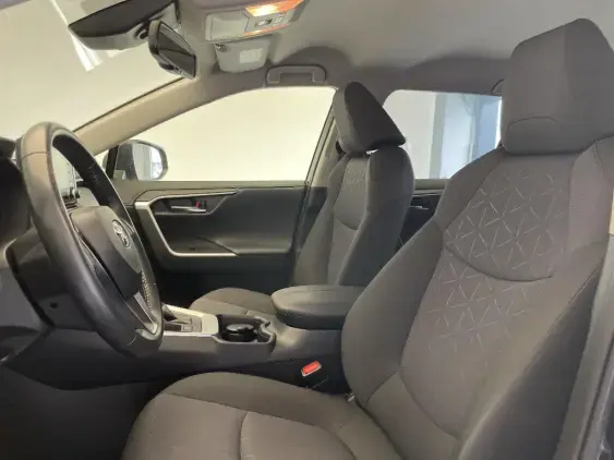 TOYOTA RAV4 V - voiture d'occasion - Photo 18