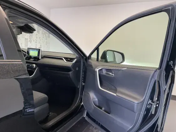 TOYOTA RAV4 V - voiture d'occasion - Photo 20