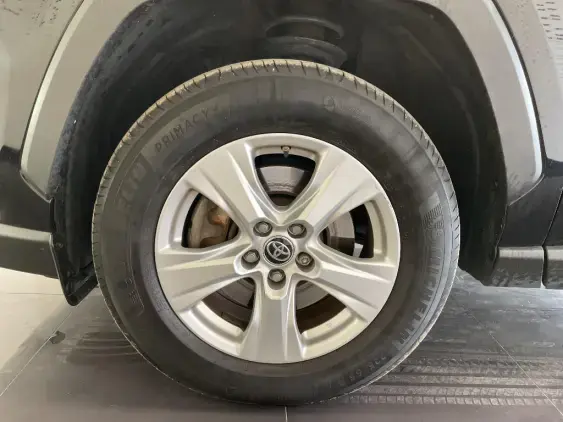 TOYOTA RAV4 V - voiture d'occasion - Photo 23