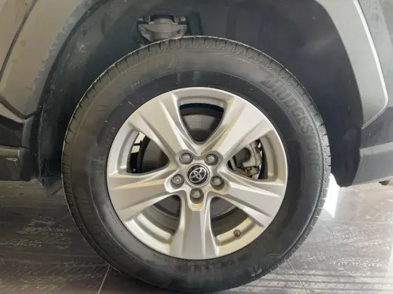 TOYOTA RAV4 V - voiture d'occasion - Photo 24