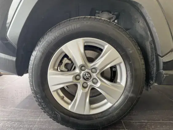 TOYOTA RAV4 V - voiture d'occasion - Photo 25