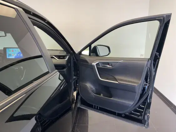 TOYOTA RAV4 V - voiture d'occasion - Photo 19