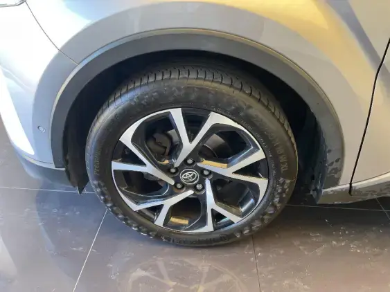 TOYOTA C-HR - voiture d'occasion - Photo 19