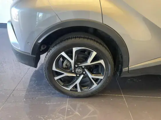 TOYOTA C-HR - voiture d'occasion - Photo 21