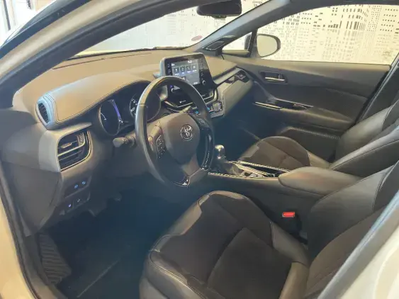 TOYOTA C-HR - voiture d'occasion - Photo 18