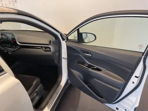 TOYOTA C-HR - voiture d'occasion - Photo 20