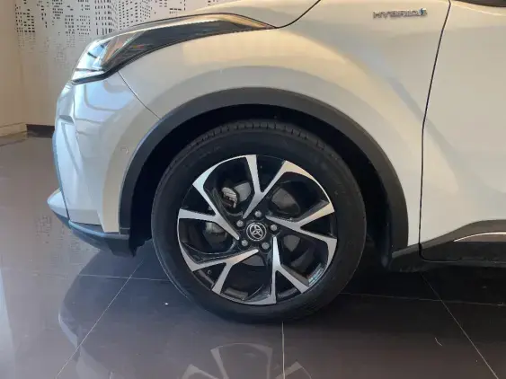 TOYOTA C-HR - voiture d'occasion - Photo 22