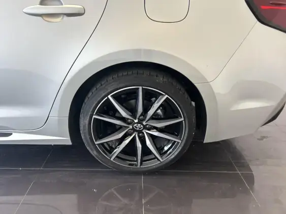 TOYOTA COROLLA TOURING SPT X - voiture d'occasion - Photo 23