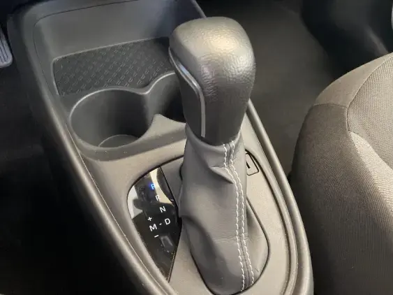 TOYOTA AYGO X - voiture d'occasion - Photo 19