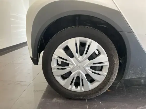 TOYOTA AYGO X - voiture d'occasion - Photo 24