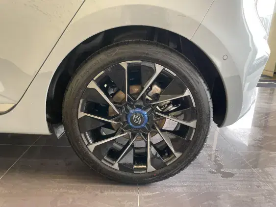 RENAULT CLIO V - voiture d'occasion - Photo 24