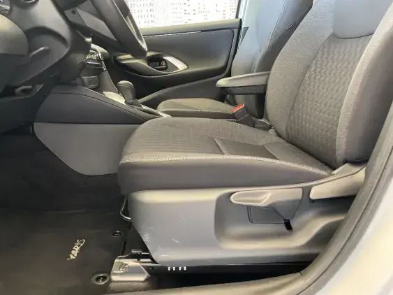 TOYOTA YARIS IV - voiture d'occasion - Photo 18